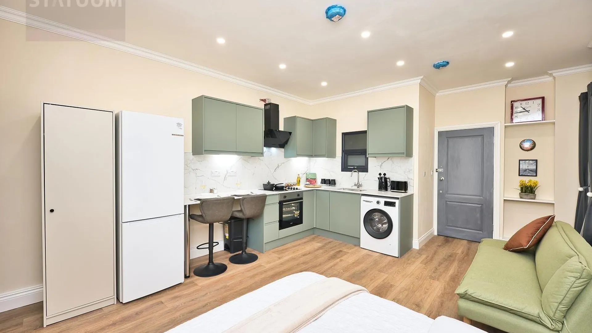 Stratford, London E15 - Modern Studio For 3 0*,  United Kingdom